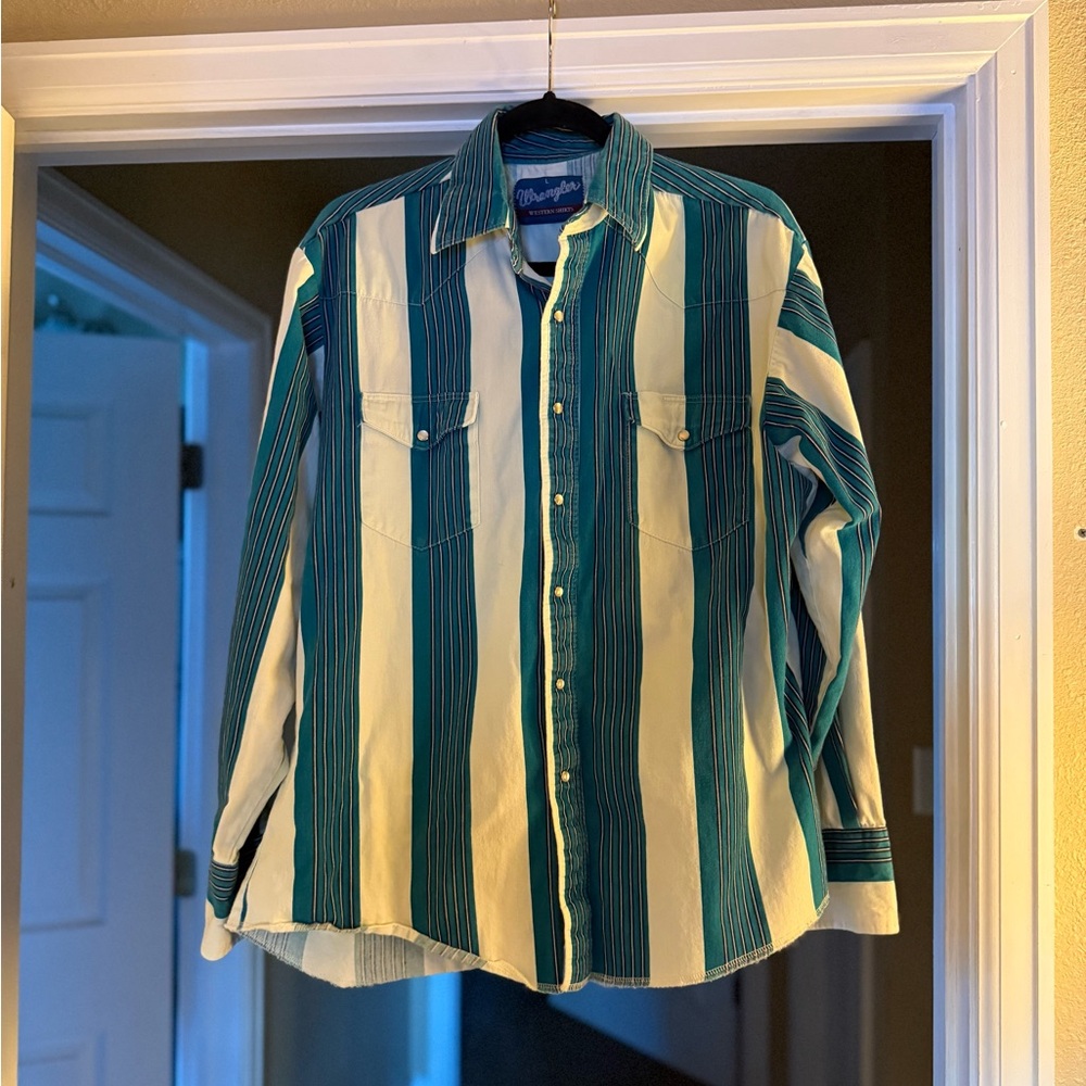 Wrangler Button Down Shirt, size L